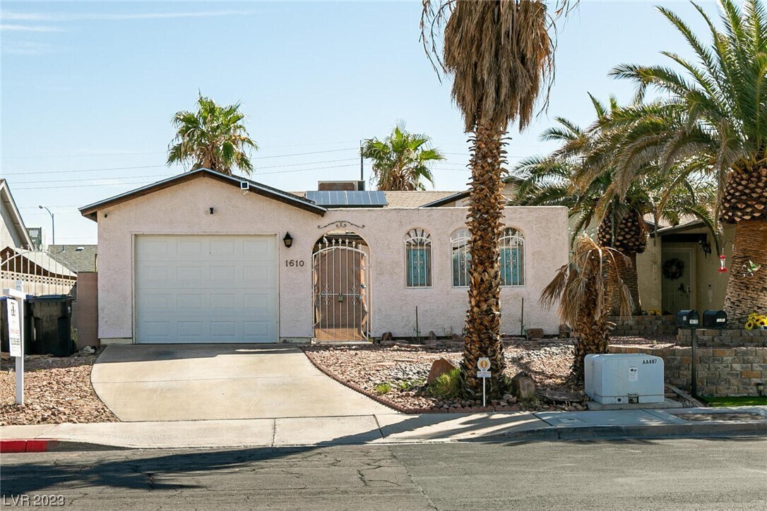 1610 Lorna Dr, Henderson, NV 89011 Townhome Rentals in Henderson NV