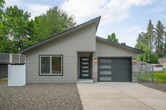 Building Photo - 2801 E 17th Ave