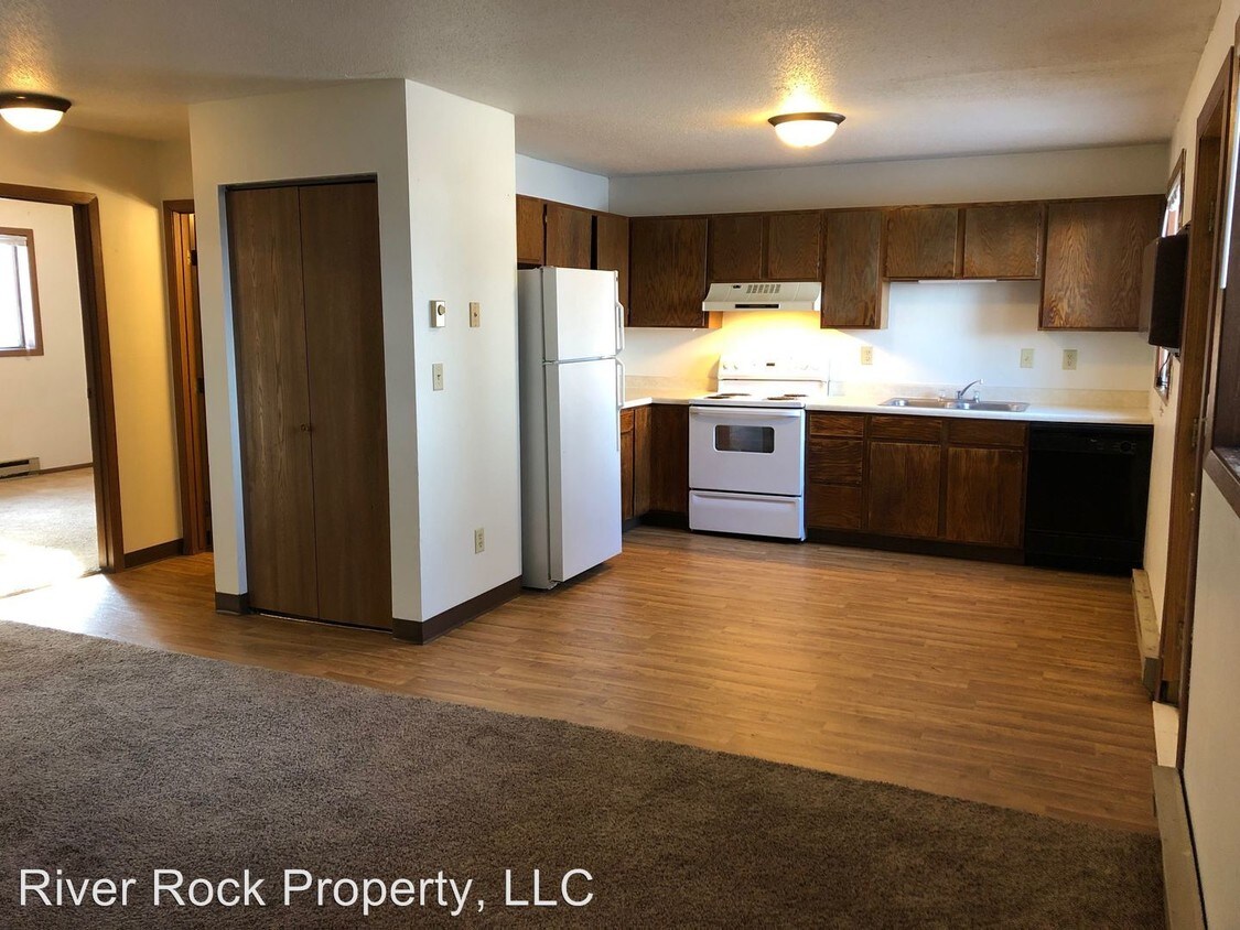 Primary Photo - 1505 N University Dr