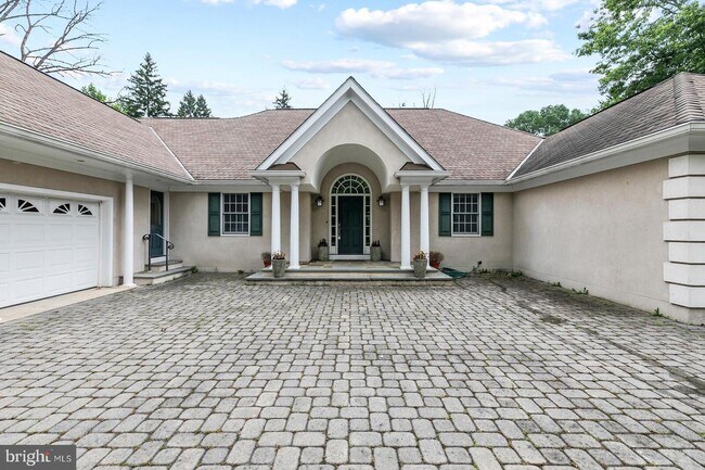 Building Photo - 325 Cherry Hill Rd
