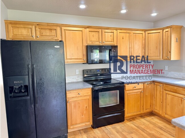 Foto del edificio - Beautiful 3 Bedroom 2.5 Bathroom Home For Rent