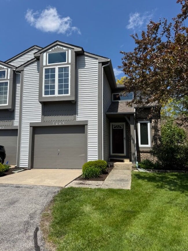 Building Photo - 7045 Thamesford Dr