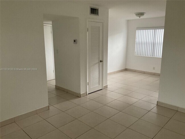 Foto del edificio - 5271 SW 90th Way