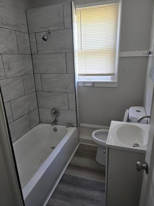 Building Photo - 534 S Richardson Ave