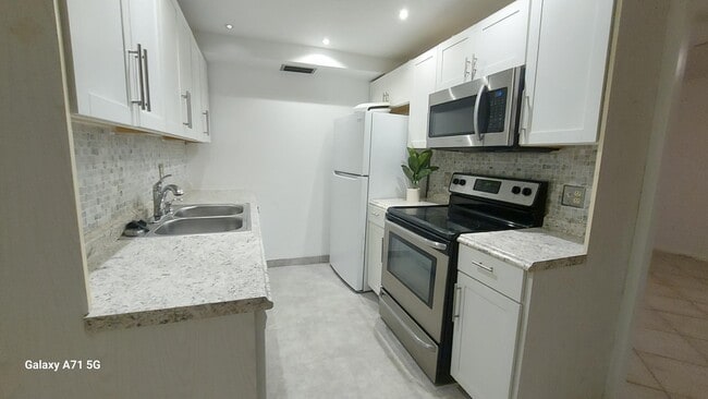 Foto del edificio - 3076 Cornwall D