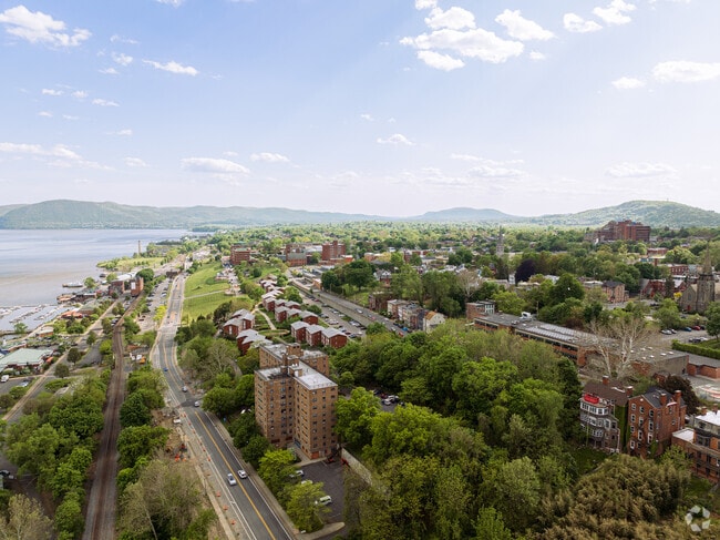 Newburgh is a beautiful neighborhood with plenty of to do.