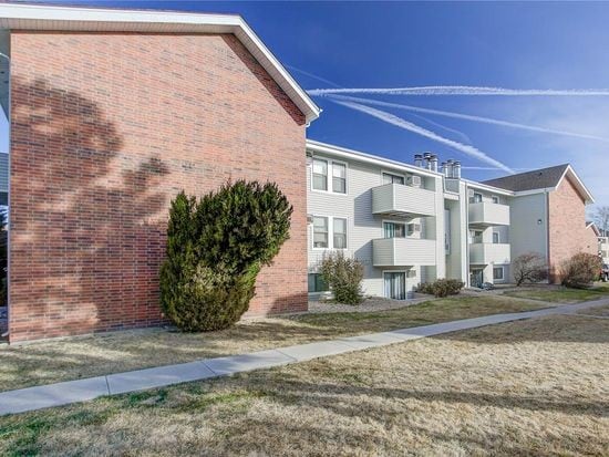 Primary Photo - 10150 E Virginia Ave