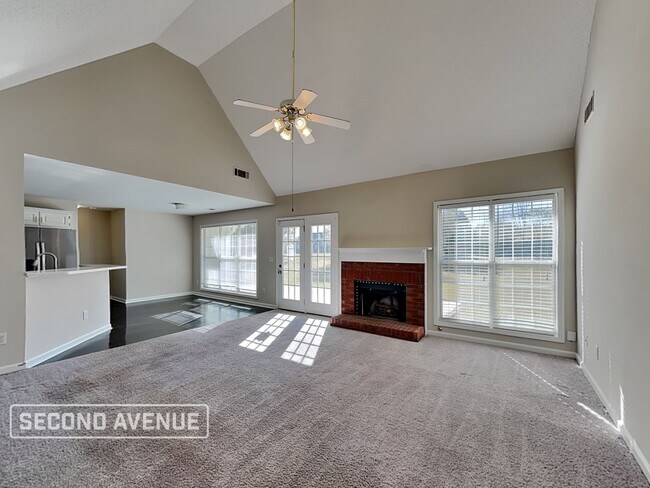 Foto del edificio - 1008 Maria Dr