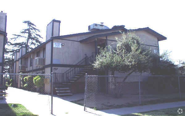 Building Photo - 757 S Adler Ave