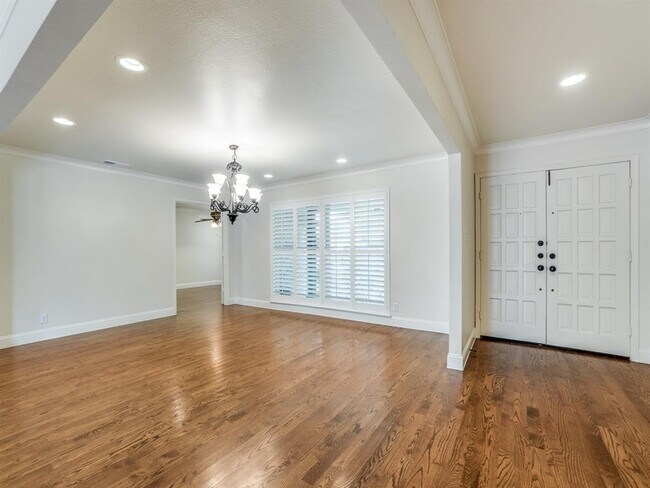 Building Photo - 7130 Mimosa Ln