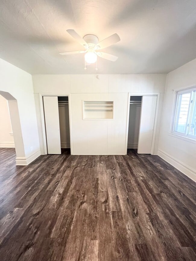 Building Photo - Newly Renovated 3 or 4 Bedroom in Mt.Olive...