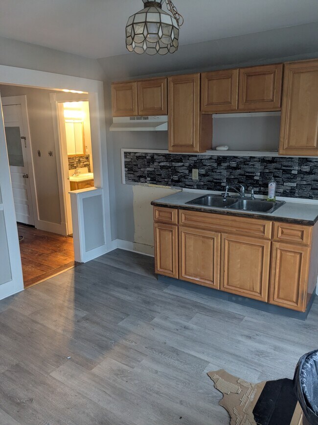 Foto del edificio - 62 Fruit Street Ext