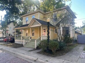 Building Photo - 211 Rose Pl