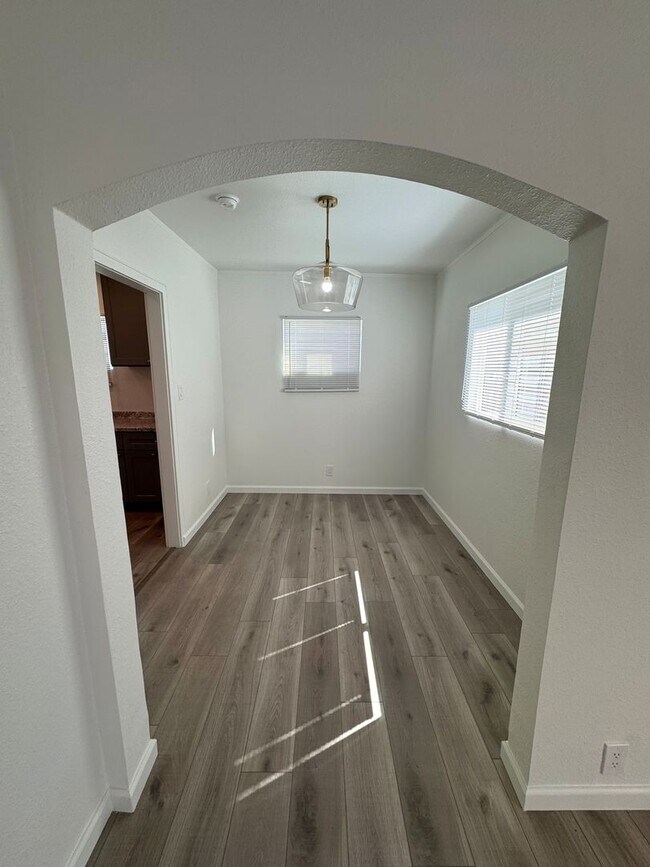 Foto del edificio - 453-457 Hurst Ave