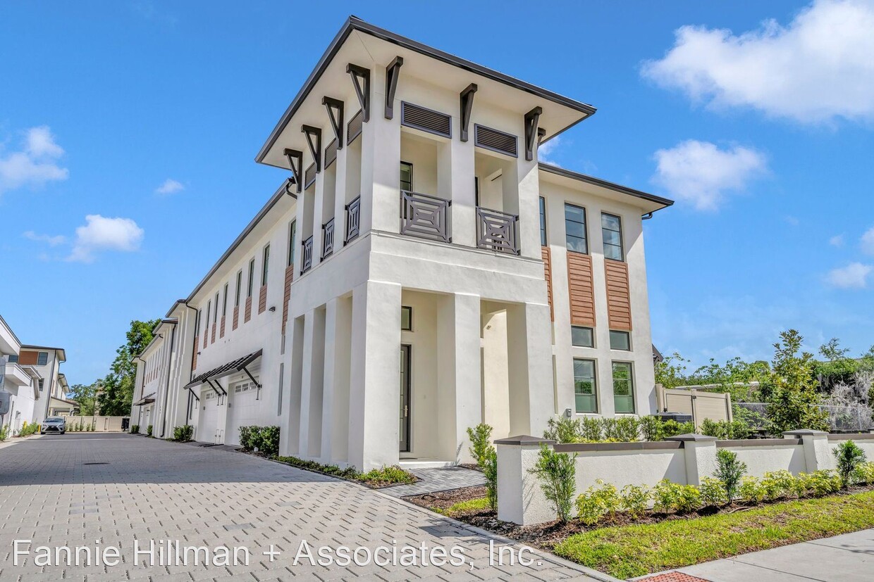 Foto principal - 3 br, 2.5 bath House - 501 W. Canton Ave