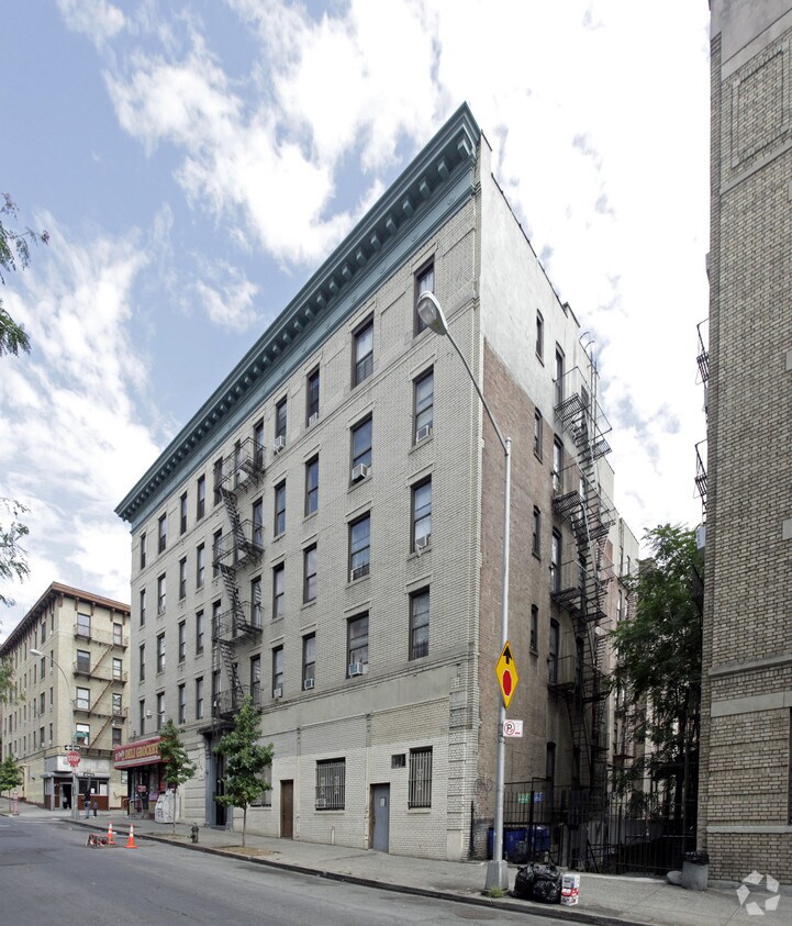Building Photo - 321 E 166th St