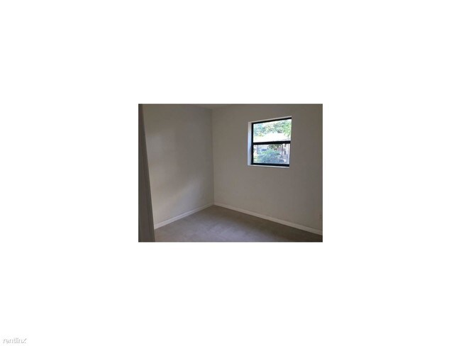 Building Photo - 3331 SW 35th St