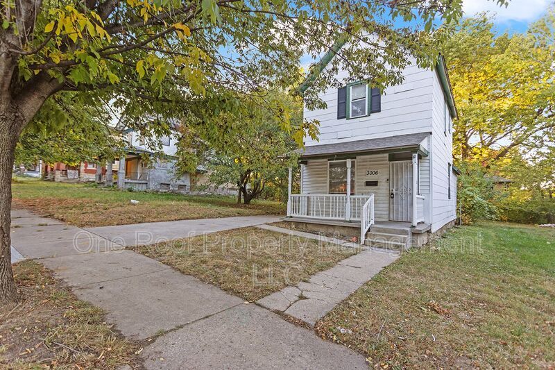 Foto principal - 3006 Brooklyn Ave