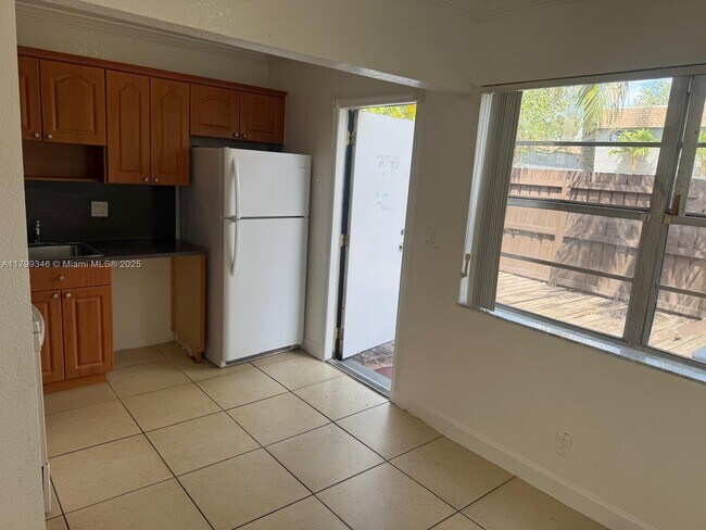 Foto del edificio - 4701 NW 9th Dr