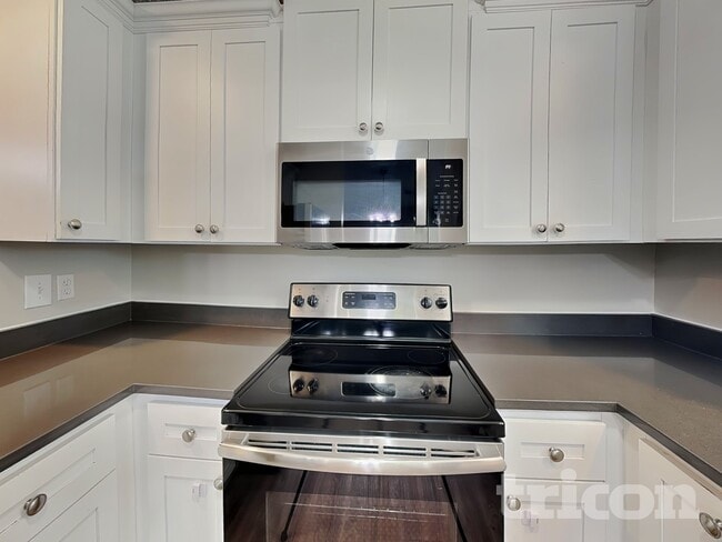 Building Photo - 8701 Brookstead Dr