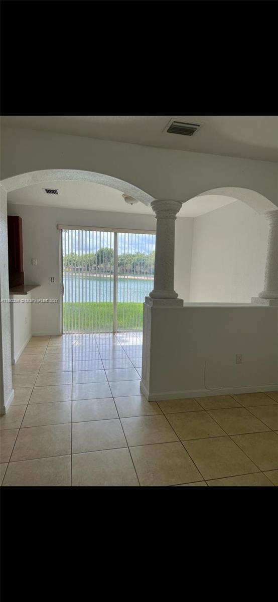 Foto del edificio - 1422 SE 24th Ct