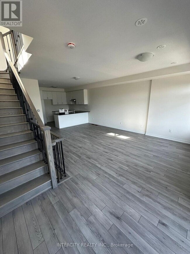 Building Photo - 23 Bluebird Ln