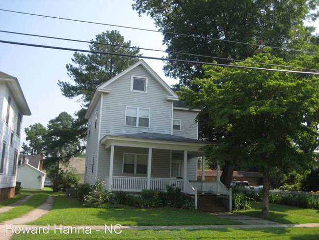 Building Photo - 3 br, 2 bath House - 1014 W. Colonial Avenue