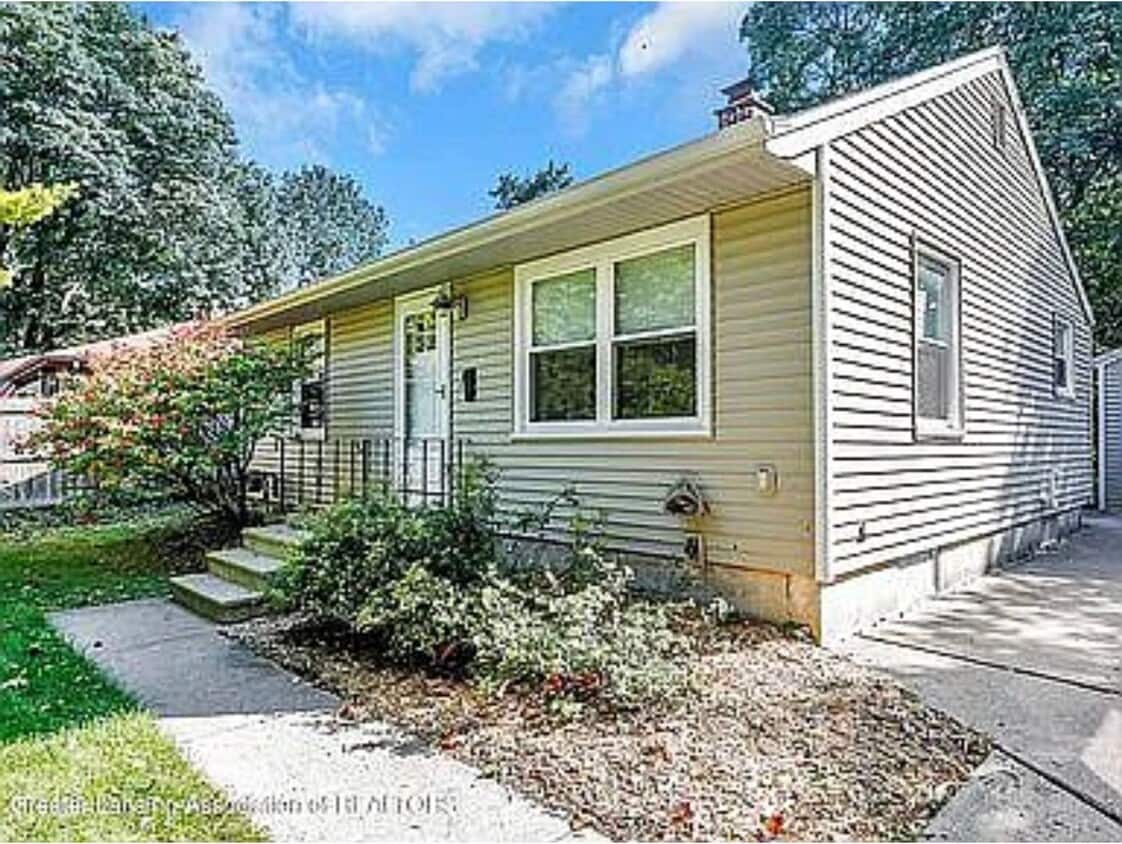 Foto principal - 331 W Saginaw St