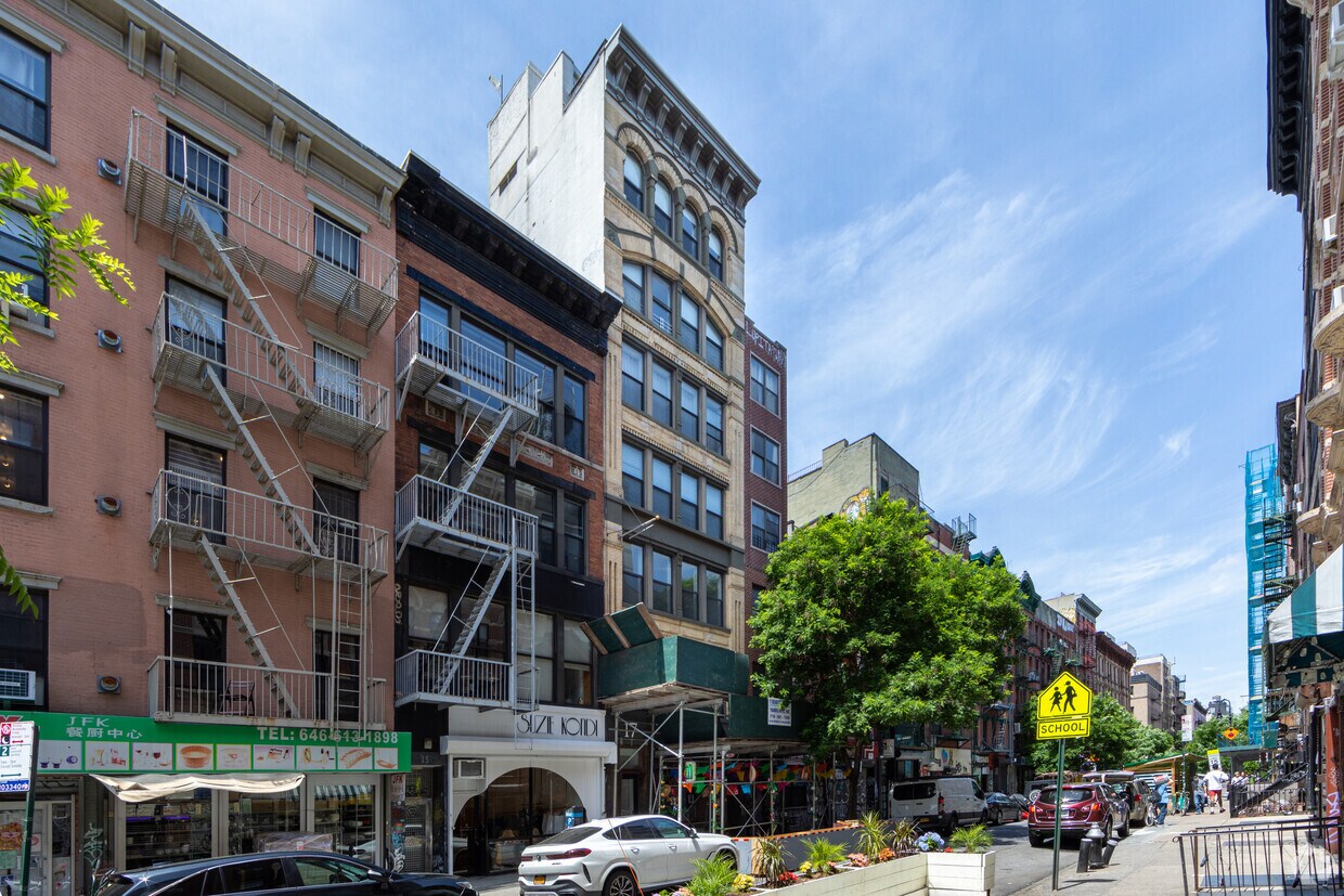 Primary Photo - 17 Orchard St