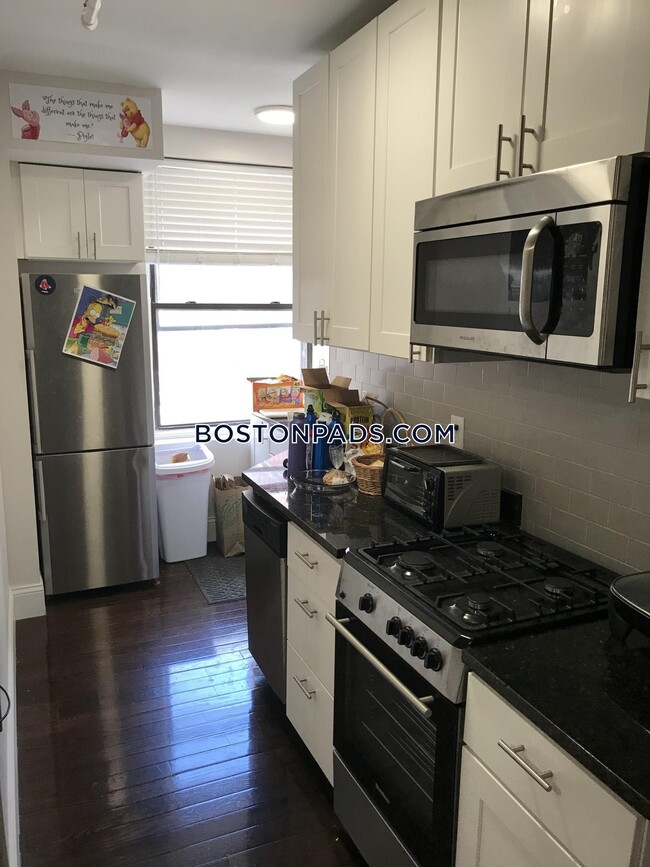 Foto del edificio - 91 Westland Ave