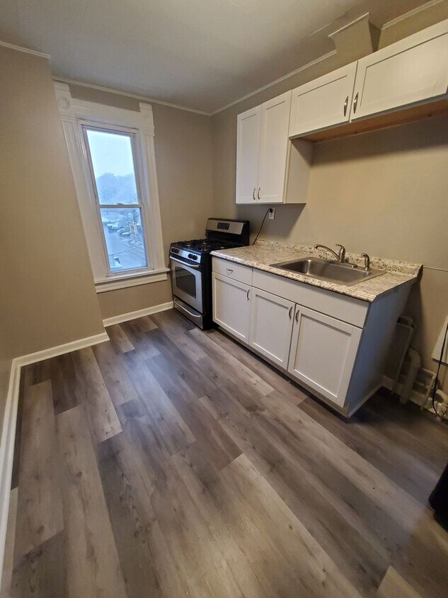 606 N West Ave duplex Alquileres en Waukesha, WI