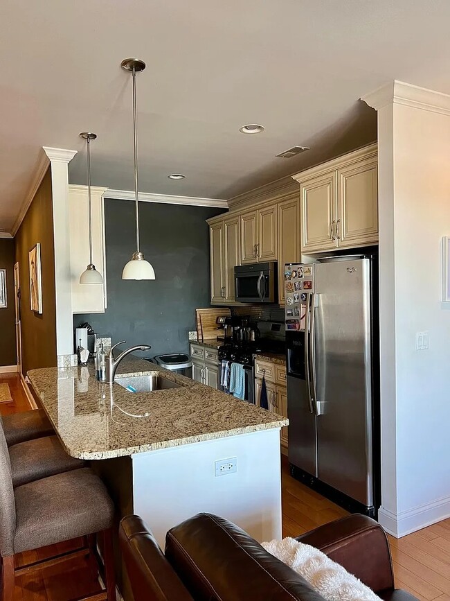Foto del edificio - 2352 W Byron St