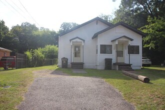 Building Photo - 1535 N Tenneha Ave