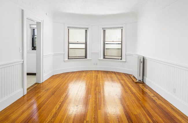 Building Photo - 1033 Massachusetts Ave