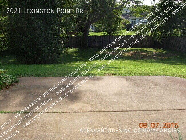 Foto del edificio - 7021 Lexington Point Dr