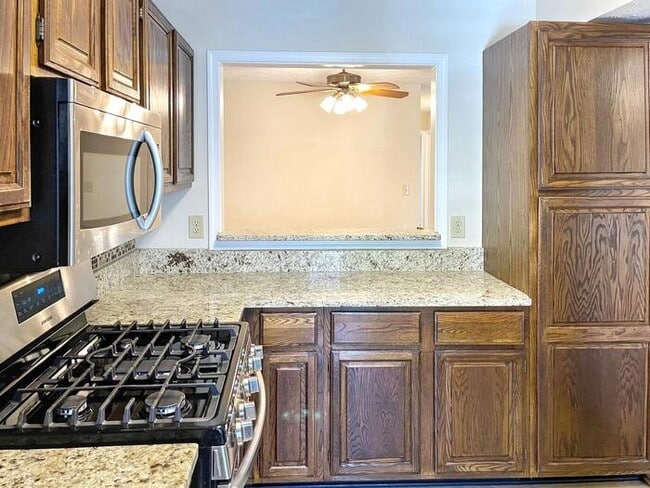 Building Photo - 12044 Cardamom Dr