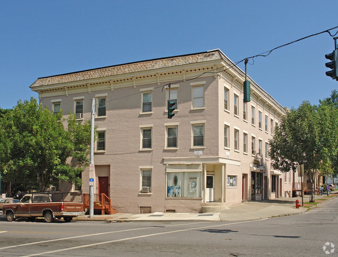 Primary Photo - 78-86 Academy St