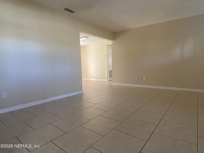 Foto del edificio - 11938 Inland Dr