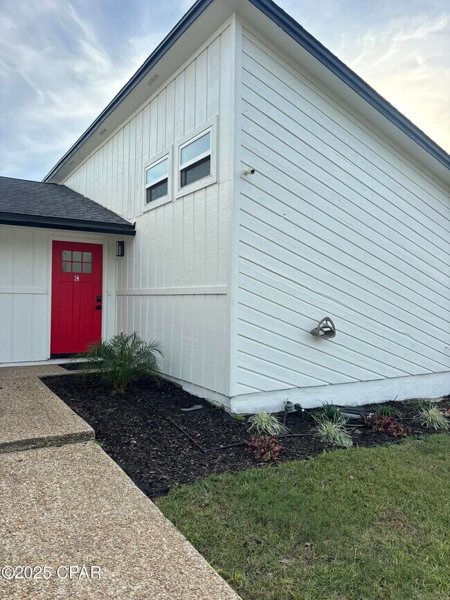 Building Photo - 2809 Lagoon Knoll Dr