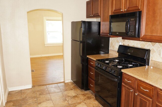 Foto del edificio - 583 Colonial Cir SE