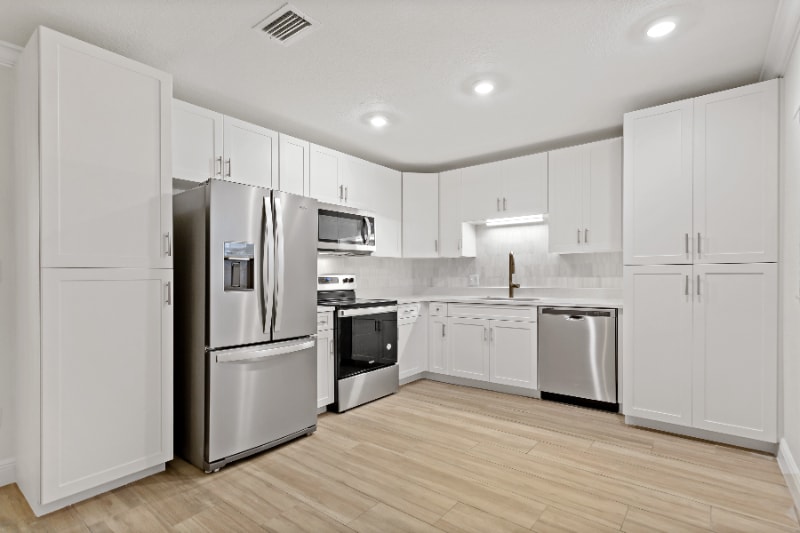 Photo - 3215 W Swann Ave (Tampa, FL)