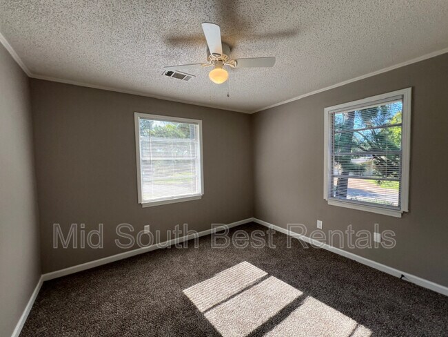 Building Photo - 3039 Allshore St