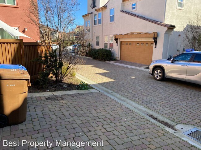 Foto del edificio - 4 br, 3.5 bath House - 335 Cortona Way
