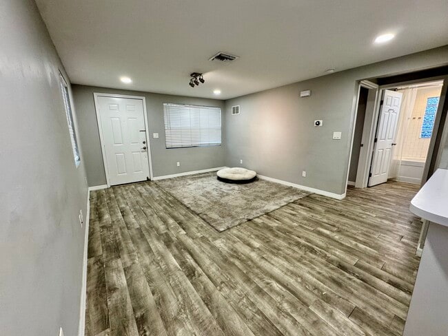 Building Photo - 1415 Diego St