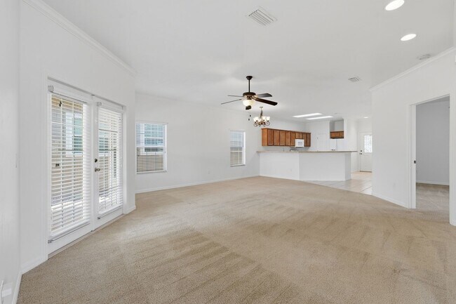 Foto del edificio - 1316 NW 120th Way