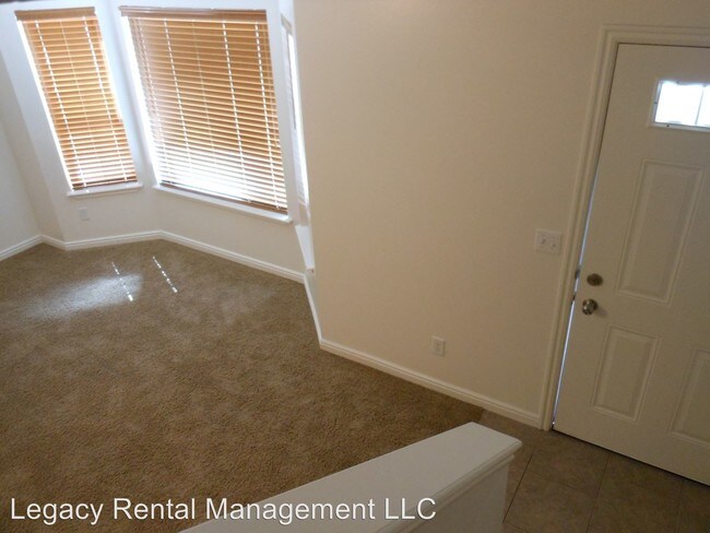 Building Photo - 2 br, 1.5 bath House - 612 Trejo Street