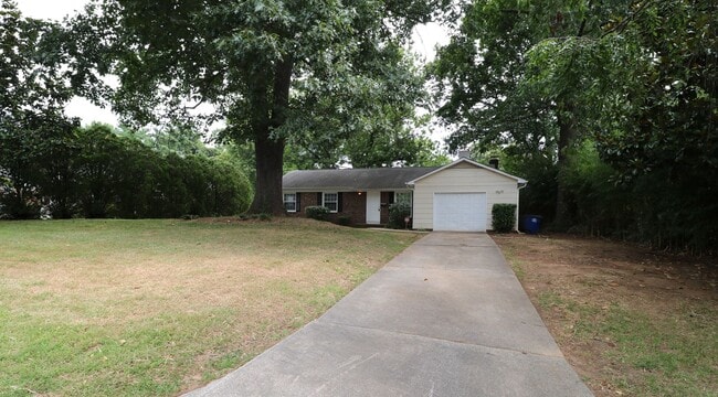 Building Photo - 1741 Hausman Drive