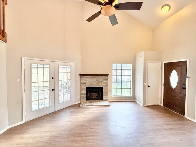 Building Photo - 30430 Arborg Dr