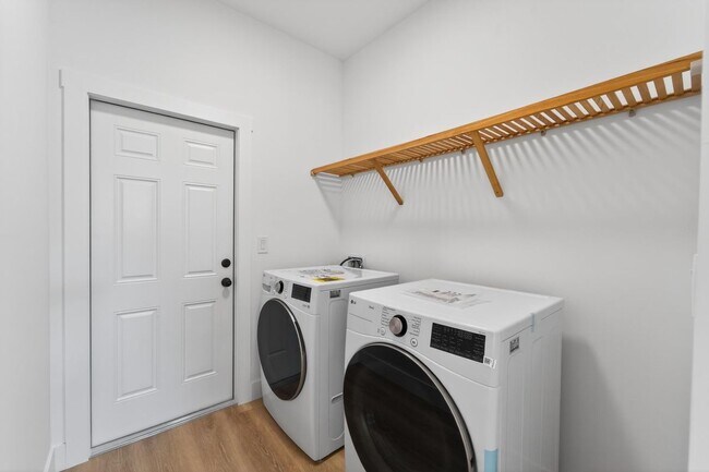 Building Photo - 14242 Ingraham Blvd