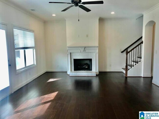 Foto del edificio - 4147 Lennox Wy